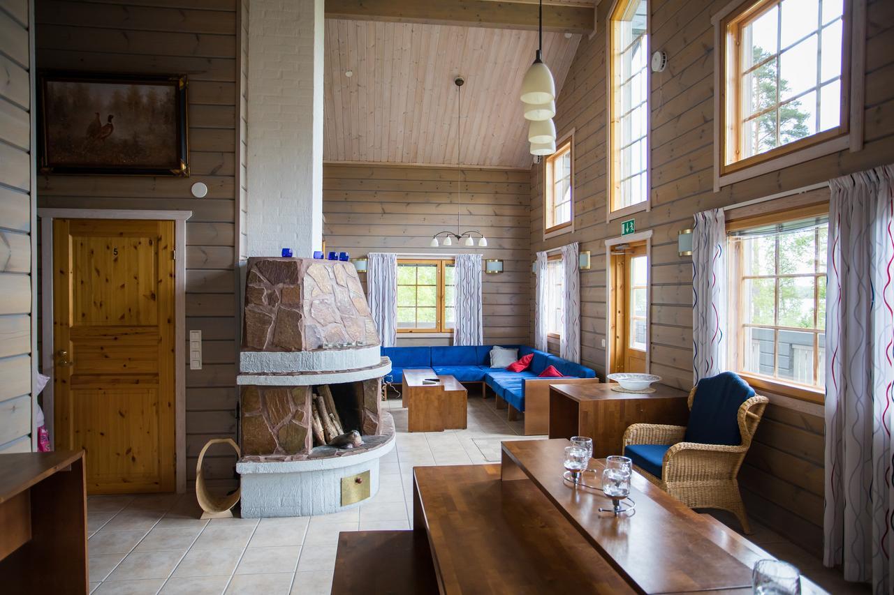 Kuus-Hukkala Hotel Harkala  Kültér fotó